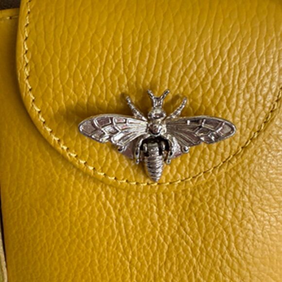 Vera Pelle Bee Leather Mustard Yellow Small Crossbody Bag - Picture 4 of 14